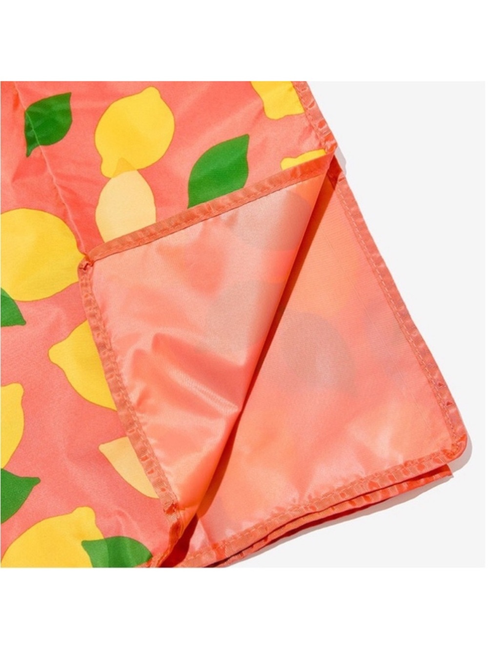 Kate Spade New York Lightweight Picnic Sheet/Blanket in Lemon Toss, 60” x 54” - Picture 5 of 13